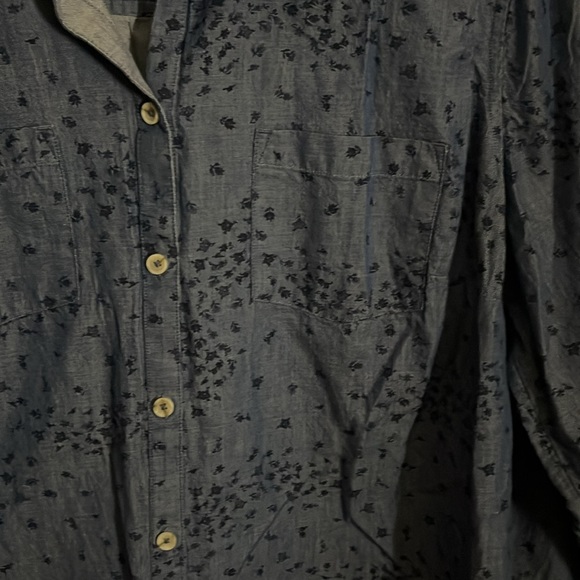 Floral print blouse long sleeve button up - Picture 2 of 5